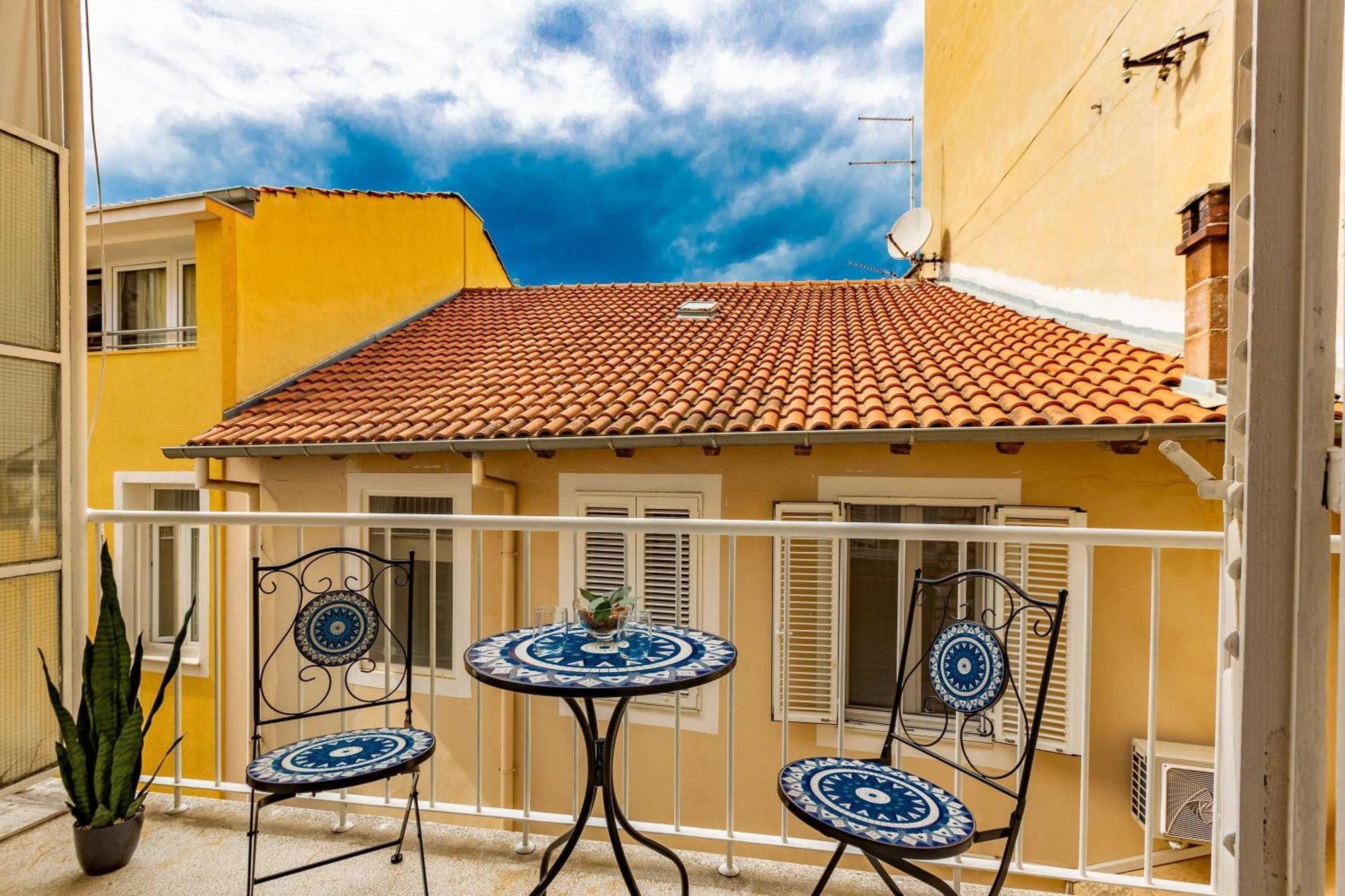Charming And Elegant Historic Center Guest house